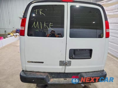 Zdjęcie 6 z 13 samochodu: 2019 CHEV EXPRESS G2500 VIN:1GCWGBFP4K1204822 - miniatura