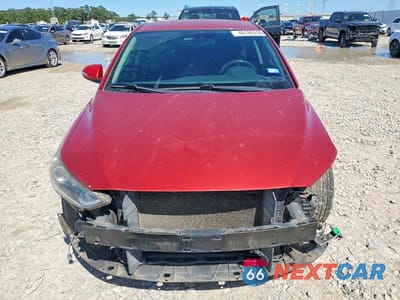 Piąte zdjęcie samochodu w środku: 2017 HYUNDAI ELANTRA LIMITED VIN:KMHD84LF6HU330422 - miniatura
