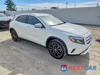 Czwarte zdjęcie samochodu z boku: 2017 MERCEDES-BENZ GLA 250 VIN:WDCTG4EB9HJ337969 - miniatura