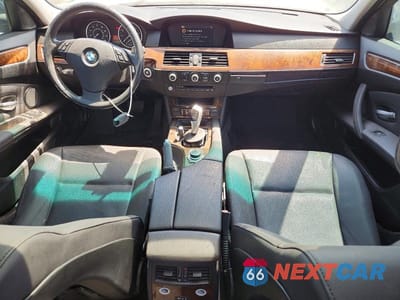 Zdjęcie 8 z 12 samochodu: 2009 BMW 528 I VIN:WBANU53529C120339 - miniatura