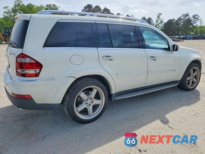 Trzecie zdjęcie samochodu z tyłu: 2008 MERCEDES-BENZ GL 550 4MATIC VIN:4JGBF86E98A386704 - miniatura