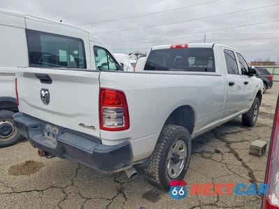 Trzecie zdjęcie samochodu z tyłu: 2020 RAM 2500 TRADESMAN VIN:3C6UR5HL6LG240308 - miniatura