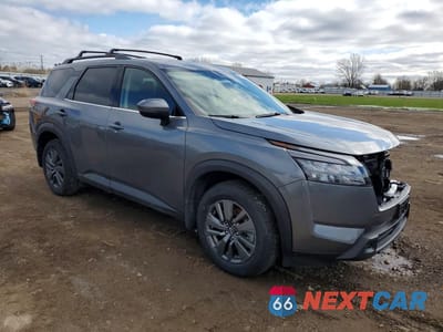 Czwarte zdjęcie samochodu z boku: 2024 NISSAN PATHFINDER SV VIN:5N1DR3BD9RC270280 - miniatura