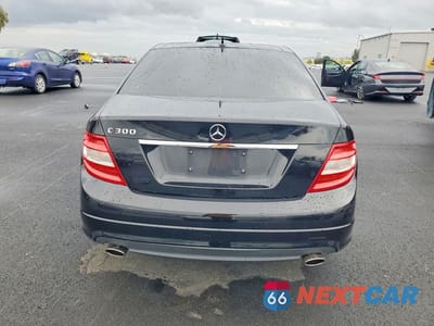 Zdjęcie 6 z 12 samochodu: 2011 MERCEDES-BENZ C 300 VIN:WDDGF5EB1BR134508 - miniatura