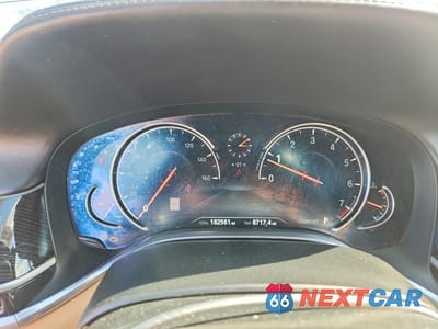 Zdjęcie 9 z 12 samochodu: 2019 BMW 740 I VIN:WBA7E2C5XKB217238 - miniatura
