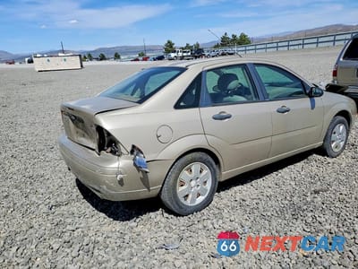 Trzecie zdjęcie samochodu z tyłu: 2006 FORD FOCUS ZX4 VIN:1FAFP34N06W208727 - miniatura