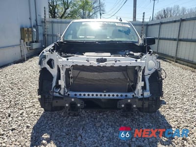 Piąte zdjęcie samochodu w środku: 2025 CHEVROLET SILVERADO C1500 VIN:3GCNAAED5SG392203 - miniatura