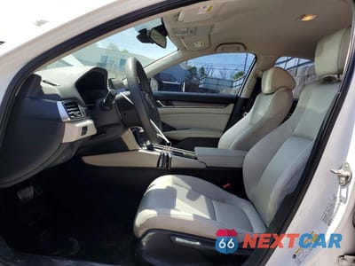 Zdjęcie 7 z 13 samochodu: 2018 HONDA ACCORD LX VIN:1HGCV1F12JA262037 - miniatura