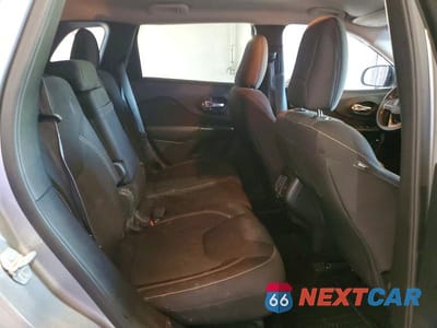 Zdjęcie 11 z 13 samochodu: 2015 JEEP CHEROKEE LATITUDE VIN:1C4PJMCS0FW757275 - miniatura