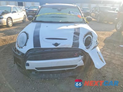 Piąte zdjęcie samochodu w środku: 2024 MINI COOPER S VIN:WMW53DK05R2U64241 - miniatura
