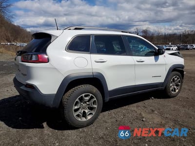 Trzecie zdjęcie samochodu z tyłu: 2021 JEEP CHEROKEE TRAILHAWK VIN:1C4PJMBX0MD109506 - miniatura