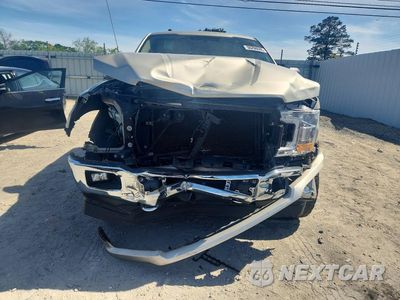 Piąte zdjęcie samochodu w środku: 2018 FORD F150 SUPERCREW VIN:1FTFW1E5XJFA33086 - miniatura