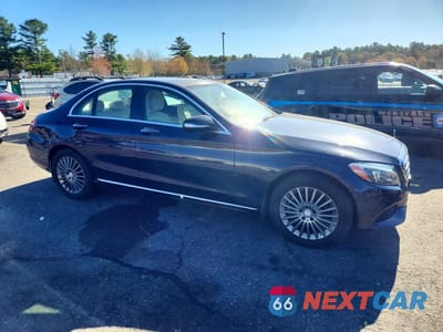 Czwarte zdjęcie samochodu z boku: 2015 MERCEDES-BENZ C 300 4MATIC VIN:55SWF4KB7FU006255 - miniatura