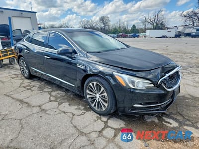 Czwarte zdjęcie samochodu z boku: 2017 BUICK LACROSSE PREMIUM VIN:1G4ZR5SS2HU165105 - miniatura
