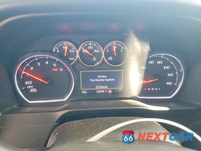 Zdjęcie 9 z 12 samochodu: 2019 CHEVROLET SILVERADO K1500 RST VIN:1GCUYEED9KZ317051 - miniatura