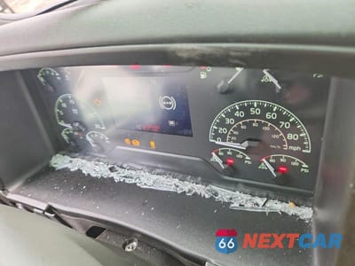 Zdjęcie 8 z 10 samochodu: 2026 VOLVO VNR VIN:4V4WC9EH6TN706731 - miniatura