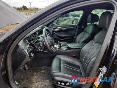 Zdjęcie 7 z 12 samochodu: 2018 BMW M550XI VIN:WBAJB9C50JB049454 - miniatura
