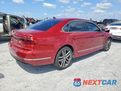 Trzecie zdjęcie samochodu z tyłu: 2017 VOLKSWAGEN PASSAT R-LINE VIN:1VWDT7A31HC027791 - miniatura