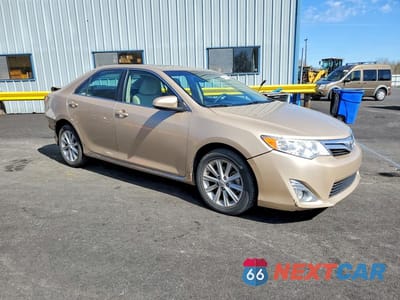 Czwarte zdjęcie samochodu z boku: 2012 TOYOTA CAMRY XLE VIN:4T4BF1FK9CR218362 - miniatura