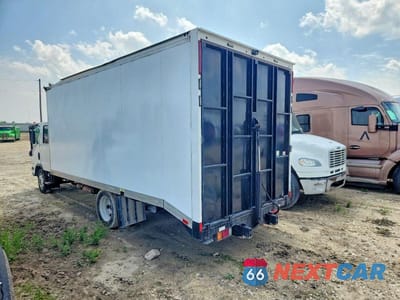 Trzecie zdjęcie samochodu z tyłu: 2019 ISUZU NPR HD VIN:54DC4J1B4KS810354 - miniatura