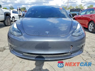 Piąte zdjęcie samochodu w środku: 2022 TESLA MODEL 3 VIN:5YJ3E1EA1NF102549 - miniatura