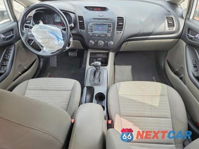 Zdjęcie 8 z 12 samochodu: 2014 KIA FORTE EX VIN:KNAFX4A82E5169199 - miniatura