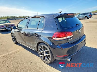 Drugie zdjęcie samochodu z przodu: 2013 VOLKSWAGEN GTI VIN:WVWHV7AJXDW133081 - miniatura