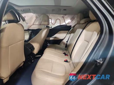 Zdjęcie 11 z 13 samochodu: 2018 JAGUAR F-PACE PREMIUM VIN:SADCJ2GX3JA238188 - miniatura
