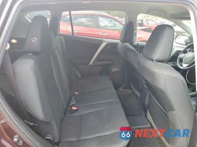 Zdjęcie 11 z 13 samochodu: 2018 TOYOTA RAV4 LE VIN:2T3BFREV4JW729941 - miniatura