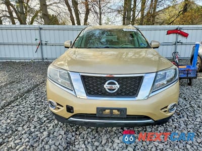 Piąte zdjęcie samochodu w środku: 2013 NISSAN PATHFINDER S VIN:5N1AR2MM2DC624191 - miniatura