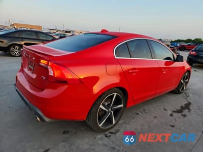 Trzecie zdjęcie samochodu z tyłu: 2016 VOLVO S60 R DESIGN VIN:YV126MFP9G2395064 - miniatura