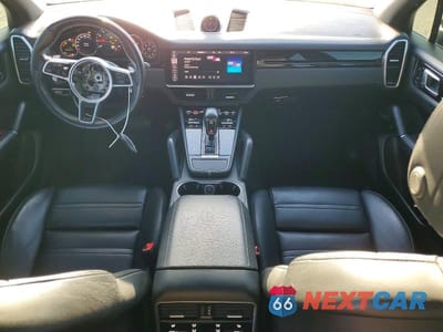 Zdjęcie 8 z 13 samochodu: 2020 PORSCHE CAYENNE VIN:WP1AA2AY7LDA08867 - miniatura