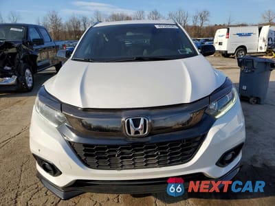Piąte zdjęcie samochodu w środku: 2022 HONDA HR-V SPORT VIN:3CZRU6H14NM753654 - miniatura