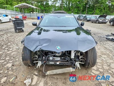 Piąte zdjęcie samochodu w środku: 2025 BMW 330I VIN:3MW69CW0XS8F25405 - miniatura