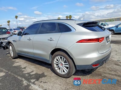 Drugie zdjęcie samochodu z przodu: 2017 JAGUAR F-PACE PRESTIGE VIN:SADCK2BV1HA080690 - miniatura