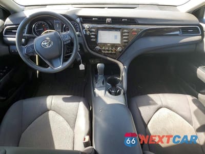 Zdjęcie 8 z 12 samochodu: 2020 TOYOTA CAMRY LE VIN:4T1C11AK4LU993320 - miniatura