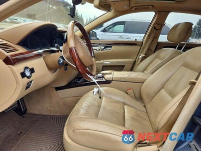 Zdjęcie 7 z 12 samochodu: 2010 MERCEDES-BENZ S 550 VIN:WDDNG7BB6AA334351 - miniatura