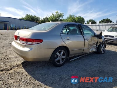 Trzecie zdjęcie samochodu z tyłu: 2004 HONDA ACCORD EX VIN:1HGCM56864A023649 - miniatura