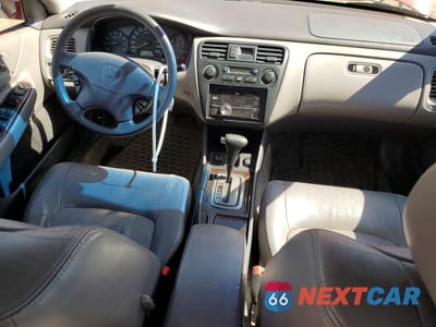 Zdjęcie 8 z 12 samochodu: 2001 HONDA ACCORD EX VIN:1HGCG16571A804911 - miniatura