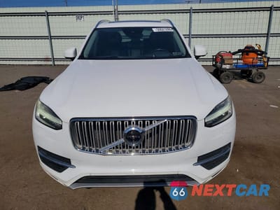 Piąte zdjęcie samochodu w środku: 2017 VOLVO XC90 T8 VIN:YV4BC0PL2H1107750 - miniatura