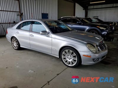 Czwarte zdjęcie samochodu z boku: 2008 MERCEDES-BENZ E 350 VIN:WDBUF56X78B297901 - miniatura