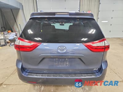 Zdjęcie 6 z 13 samochodu: 2016 TOYOTA SIENNA XLE PREMIUM 8-PASSENGER VIN:5TDYK3DC0GS745258 - miniatura