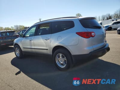 Drugie zdjęcie samochodu z przodu: 2011 CHEVROLET TRAVERSE LS VIN:1GNKVEED8BJ232675 - miniatura