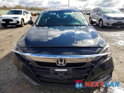 Piąte zdjęcie samochodu w środku: 2018 HONDA ACCORD EX VIN:1HGCV1F41JA059750 - miniatura