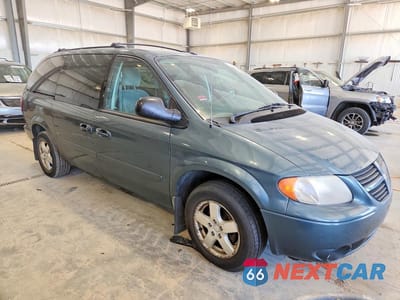 Czwarte zdjęcie samochodu z boku: 2006 DODGE GRAND CARAVAN SXT VIN:2D4GP44L36R825277 - miniatura