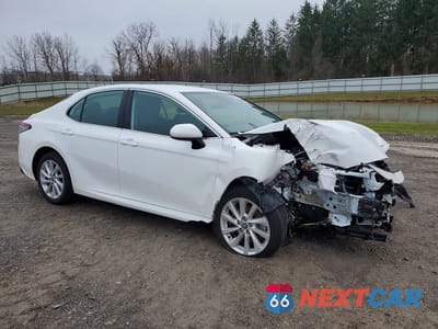 Czwarte zdjęcie samochodu z boku: 2023 TOYOTA CAMRY LE VIN:4T1C11AK0PU180658 - miniatura