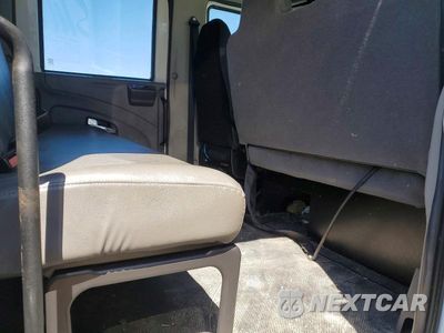 Piąte zdjęcie samochodu w środku: 2021 INTERNATIONAL MV607 VIN:1HTEUMML5MH254139 - miniatura