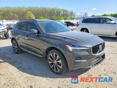 Czwarte zdjęcie samochodu z boku: 2022 VOLVO XC60 B5 MOMENTUM VIN:YV4L12RK1N1079302 - miniatura