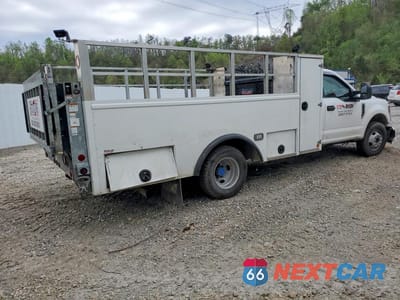 Trzecie zdjęcie samochodu z tyłu: 2021 FORD F350 SUPER DUTY UTILITY / SERVICE TRUCK VIN:1FDRF3G66MEC55208 - miniatura