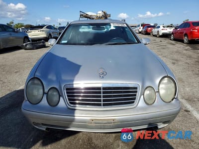 Piąte zdjęcie samochodu w środku: 2001 MERCEDES-BENZ CLK 430 VIN:WDBLJ70G61T069712 - miniatura